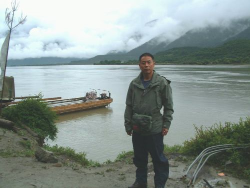 西藏林芝地区米林县鲁霞渡口